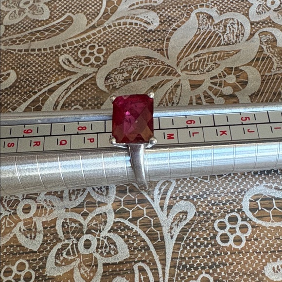 Elegant Sterling Silver size 7 Ring with Pink Gemstone $49 - Picture 4 of 4